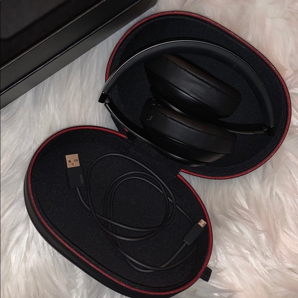 🎧 beatsStudio3 Wireless by Dr Dre 🎧 - Picture 6 of 16